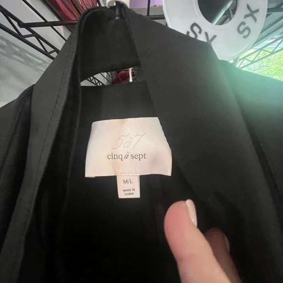 Cinq à Sept Classic Black Jacket - Picture 2 of 2